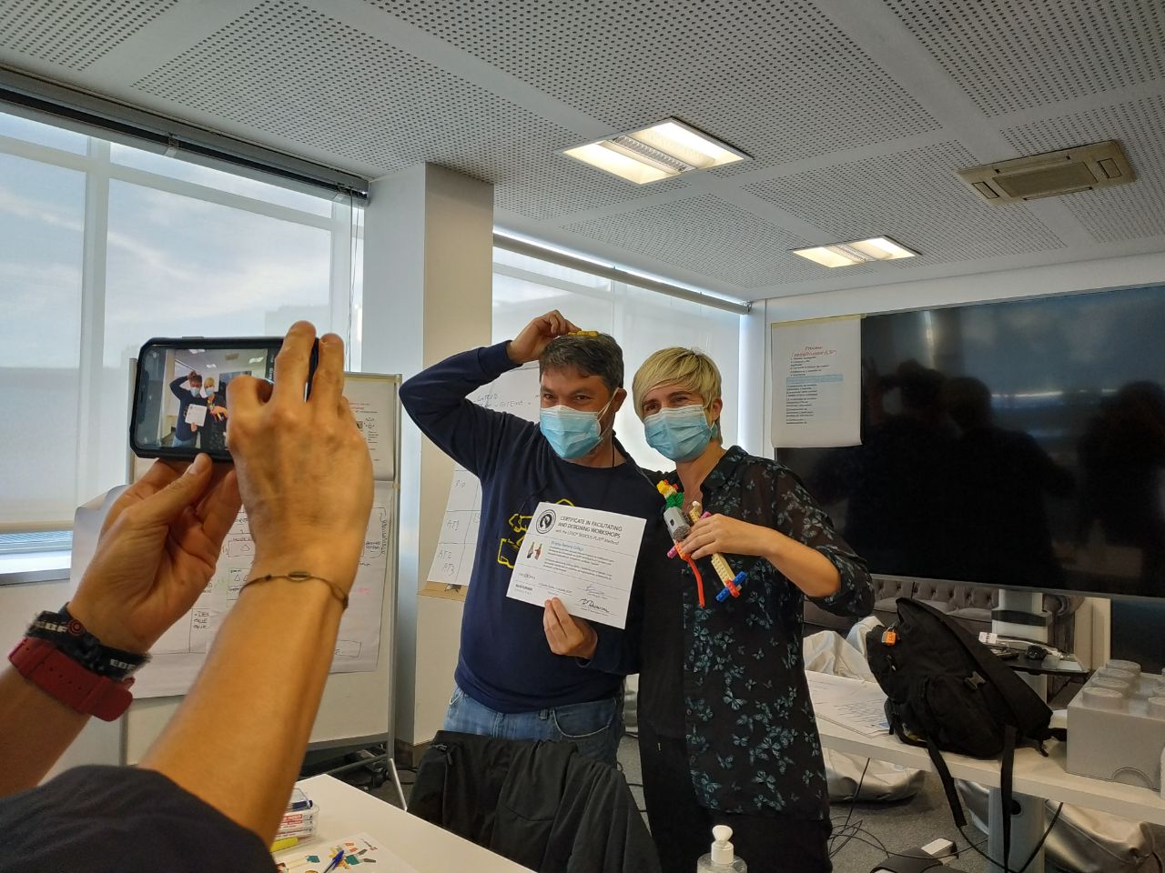 Lee más sobre el artículo Haciendo fácil lo difícil: ¡Ya soy facilitadora en LEGO® Serious Play!